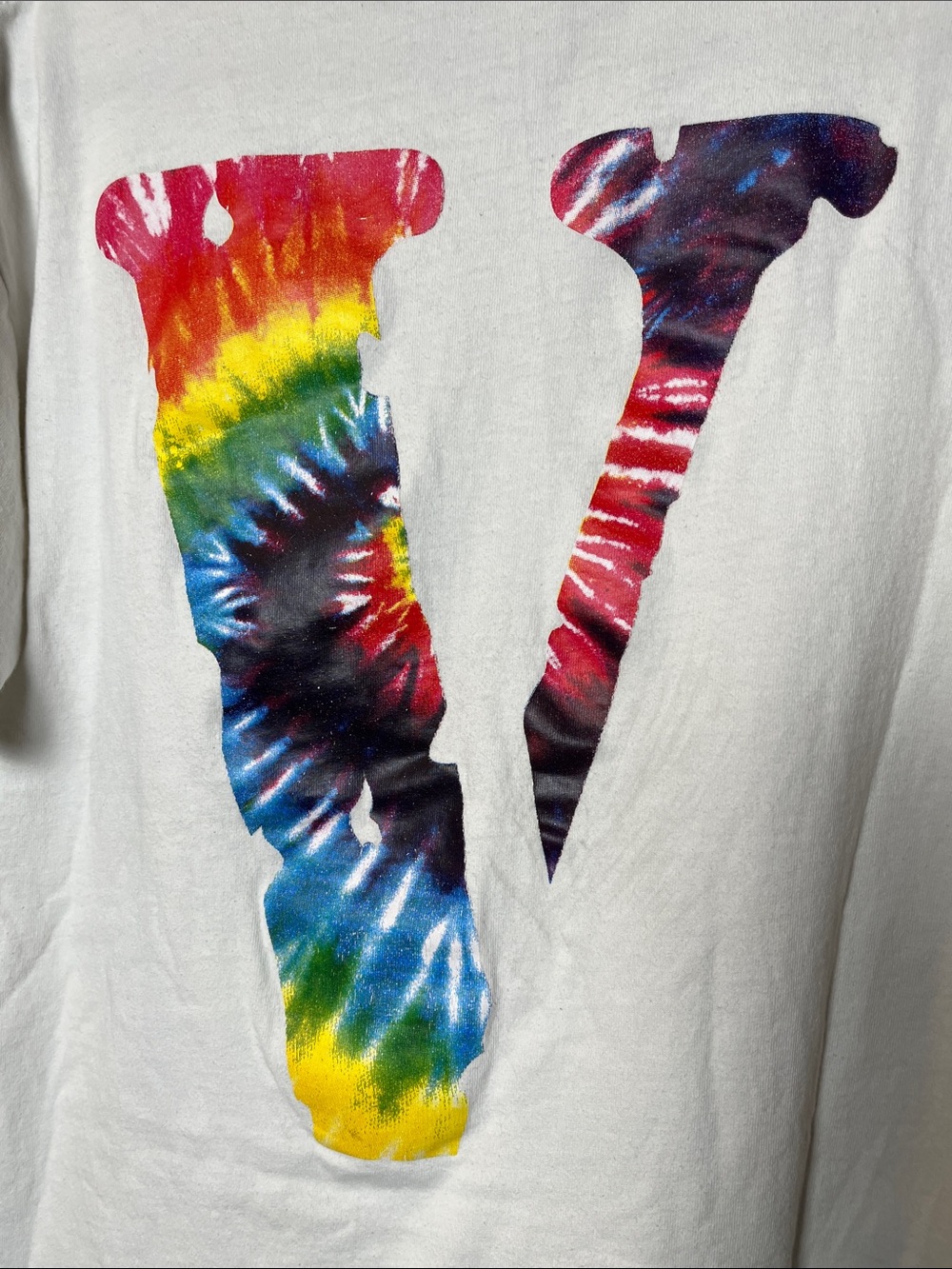 VLONE White Tee with Multicolor Tie-Dye 'V' - Picture 9 of 9